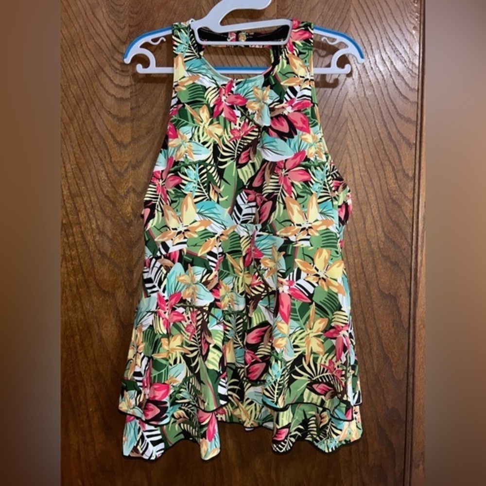 A Shore Fit! 22W floral tiered tankini top high neck